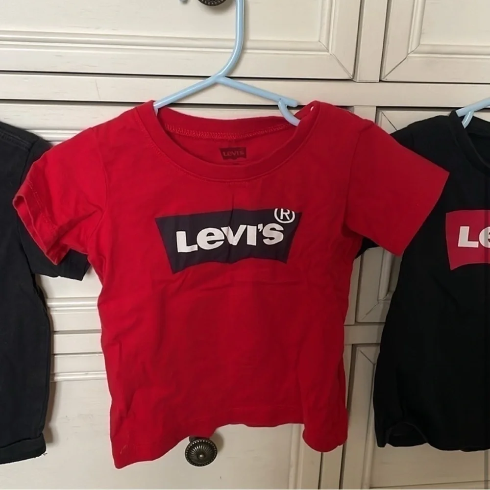 Levi’s  3 Shirts